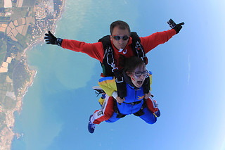 Saut en parachute et activités extrêmes