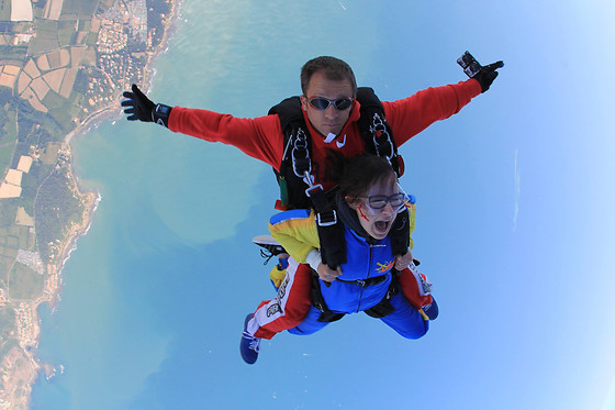 Saut en parachute et activités extrêmes