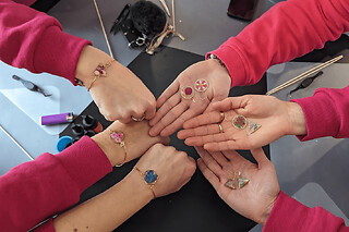 Atelier bijoux en résine UV à La Rochelle (17)