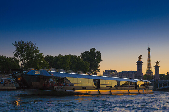 Dîner croisière sur les Bateaux-Mouches à Paris - Menu Prestige