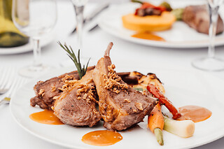 Dîner croisière sur les Bateaux-Mouches à Paris - Menu Prestige