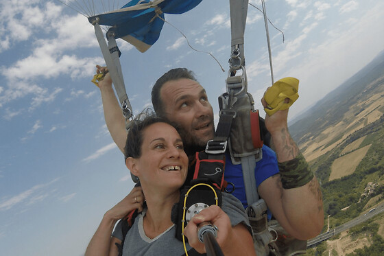 Saut en parachute en tandem à Clermont-Ferrand (63)