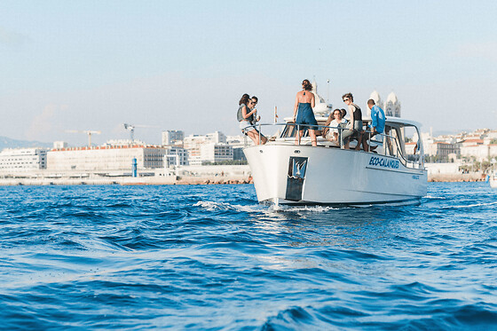 Après-midi en bateau privatisé dans les Calanques de Marseille - De 1 à 7 personnes
