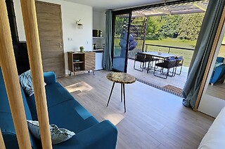 Séjour pour deux dans un écolodge flottant au Domaine de Neuville à Sainte-Gemme (51)