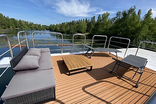 Séjour en suite flottante pour deux chez l'Escale Royale Saint Fargeau à Saint-Fargeau-Ponthierry (77)