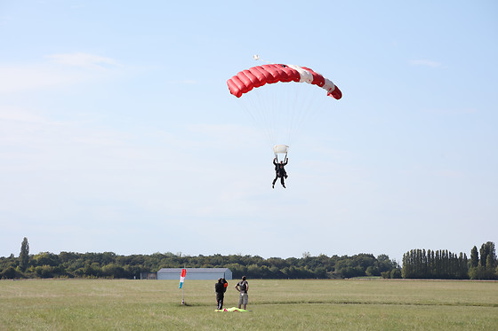 Baptême de saut en parachute - Fly attitude - Vimory (45)