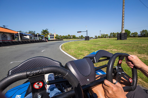 Sessions de karting seul ou en groupe - Circuit Philippe Alliot - Belleville-sur-Vie (85)