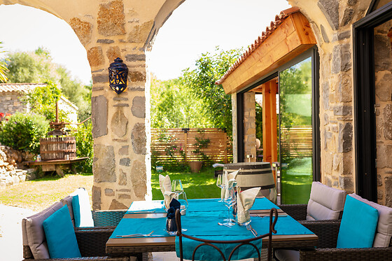Repas pour deux au Jardin aux Sources à Brissac (34)