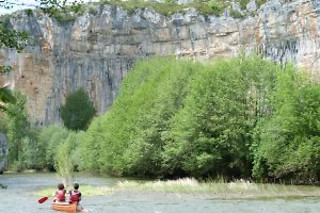 Balade initiatique en canoë pour 3 - Kalapca Loisirs - Bouziès (46)