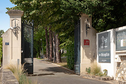 Château Belmont Tours The Crest Collection