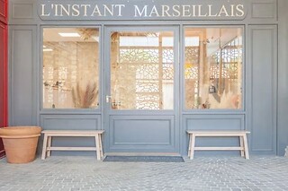 Pose de vernis semi-permanent pour les pieds et les mains à L'instant Marseillais 14 ème à Marseille (13)