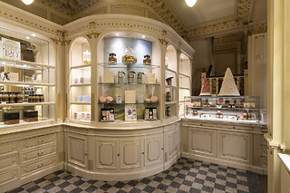 Une collation pour 2 à emporter chez Angelina Rivoli à Paris (75001)