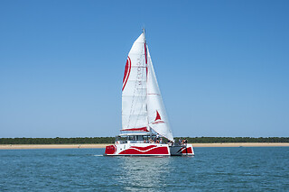Balade en catamaran en duo - Inter Iles Catamarans - La Rochelle (17)