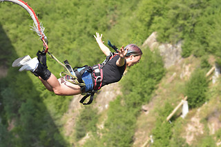 Saut à l'élastique