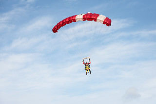 Saut en parachute en tandem - Abeille Parachutisme Normandie - Le Havre (76)