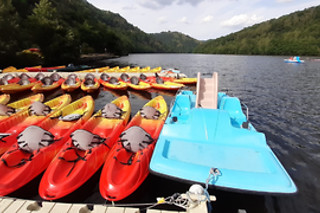 Une balade en bateau au coucher du soleil pour 5 - Base nautique de Lanau - Neuvéglise-sur-Truyère (15)
