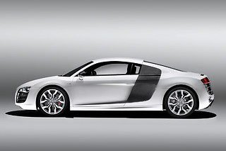 Pass Pilotage Audi R8 | 22 circuits en France - Pass 2 tours de circuit / pers