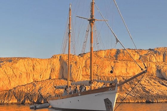 Croisière coucher de soleil en voilier sur le 