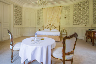 Séjour pour 2  au Château de Périgny à Vouillé (86)
