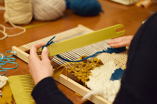Atelier tissage d'une housse de coussin à Montauban (82)