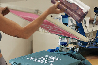 Atelier de sérigraphie à Antibes (06)