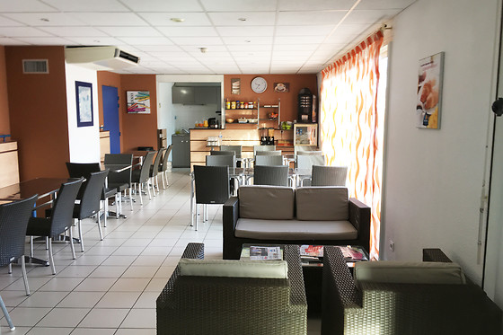 Hôtel AKENA City - Avignon Sud-Châteaurenard - photo 2