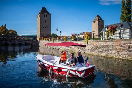 Navigation sur un bateau électrique pour un groupe - Marin d'eau douce - Strasbourg (67)