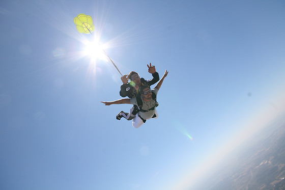 Saut en parachute - DémenCiel Parachutisme - Niort (79)