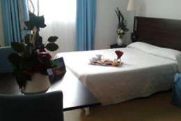 Hotel-Résidence Saint Jean**