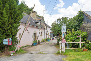 Nuit en yourte à plusieurs chez Ker'Ânes'Duic à Noyal-Pontivy (56)