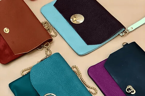 Atelier de maroquinerie pochette à Paris 14ème