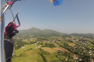 Baptême de l'air en paramoteur à Saint-Pée-sur-Nivelle (64) - Vol "Les Terres Basques" - 20 minutes