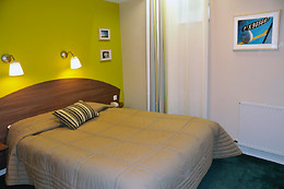 hotel du port