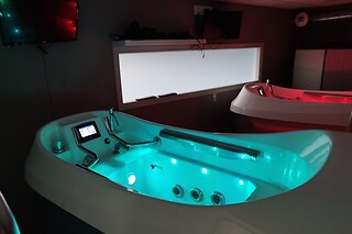 Un accès au spa privatif avec bain à remous et matelas hydromassant pour deux à l'Espace Bien-Être ISTA à Noyal-sur-Vilaine (35)