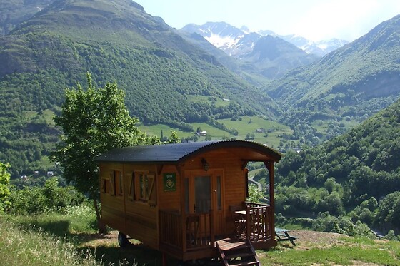 Séjour insolite pour 2 à Les toy's roulottes à Gavarnie-Gèdre (65)