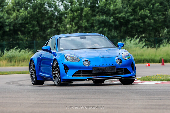 Duo Alpine A110S / Lamborghini Gallardo LP-560 (2x2 tours) sur le Circuit de Saint-Laurent de Mure (69)