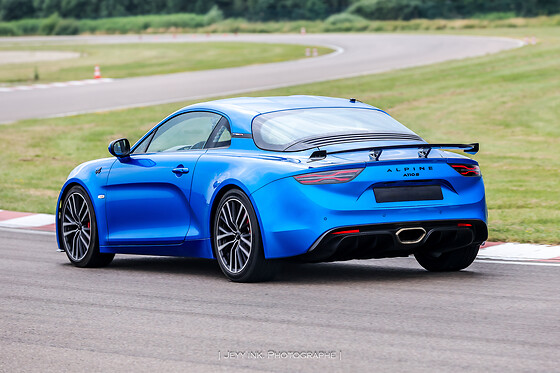 Duo Alpine A110S / Lamborghini Gallardo LP-560 (2x2 tours) sur le Circuit de Saint-Laurent de Mure (69)