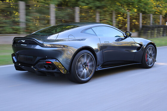 Découverte Aston-Martin Vantage (4 tours) sur le Circuit de l'Auxois (21)