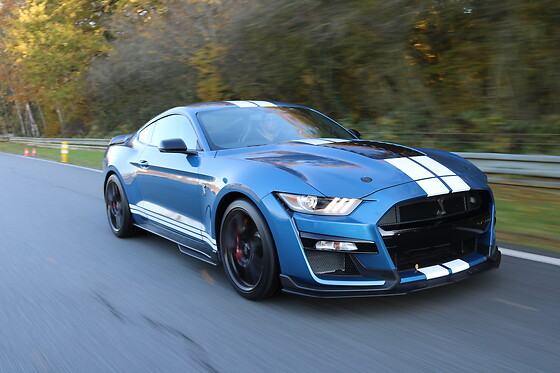 Découverte Ford Mustang Shelby GT500 (3 tours) sur le Circuit du Var (83)