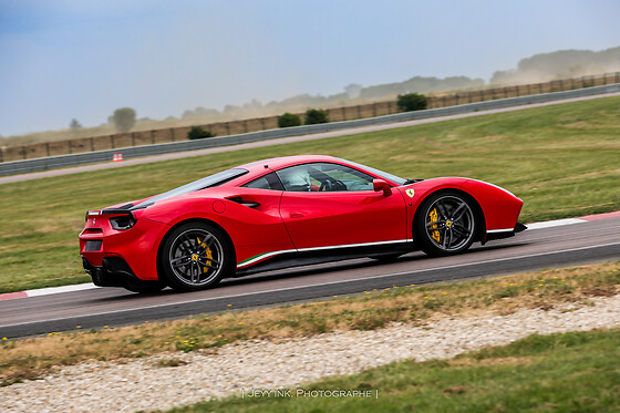 Découverte Ferrari 488 GTB (3 tours) sur le Circuit de Croix-en-Ternois (62)