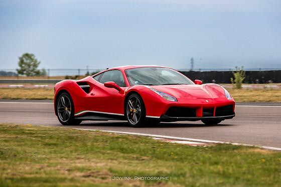 Découverte Ferrari 488 GTB (3 tours) sur le Circuit de Croix-en-Ternois (62)