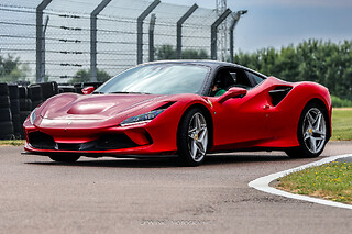 Découverte Ferrari F8 Tributo (4 tours) sur le Circuit de Trappes (78)