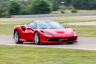 Découverte Ferrari F8 Tributo (4 tours) sur le Circuit de Trappes (78)