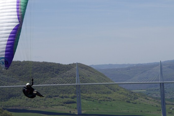 Baptême de voltige acrobatique en parapente - Tête à l'envAIR - Millau (12)