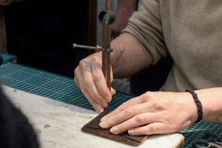 Atelier de maroquinerie en cuir à Paris 1er - Ceinture en cuir - 3h