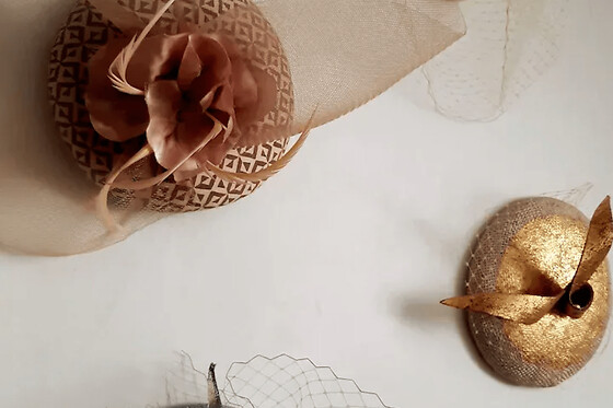 Atelier création de chapeau avec une créatrice mode à Paris 9e