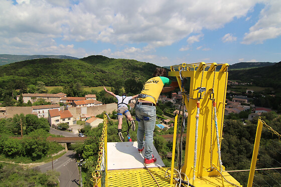 Saut à l'élastique depuis le Viaduc de Boussagues (34)