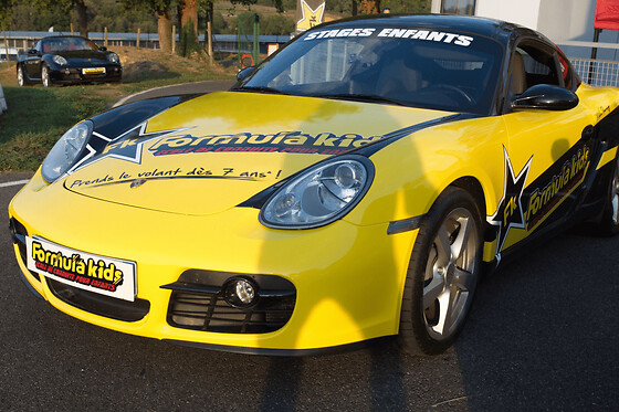 Stage Pilotage Enfant en Porsche Cayman en Vendée (85) - Porsche Cayman  2 Tours