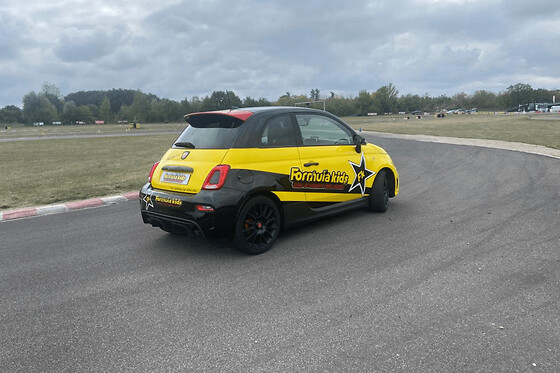 Stage de Pilotage Enfant en Fiat 500 à Toulouse (31) - Fiat Abarth 500 Competizione - 4 Tours