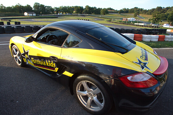Stage Pilotage Enfant en Porsche Cayman à Toulouse (31) - Porsche Cayman - 4 Tours